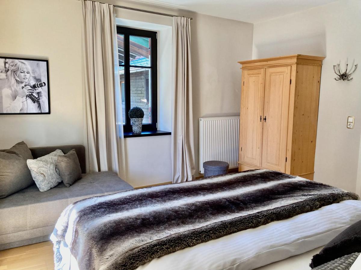 Stadtvilla Belle Kitz Im Zentrum Mit Sauna By Belle Stay Kitzbühel Esterno foto